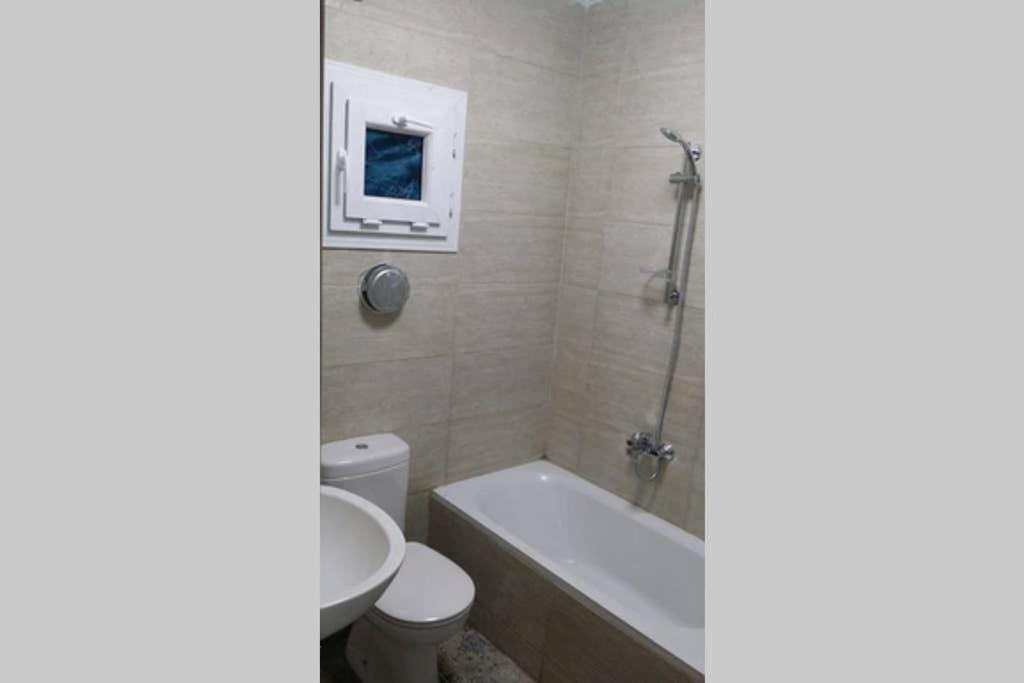 Sunny Modern Apartment With Good Internet, Near From City Center Of Alexandria Eksteriør bilde